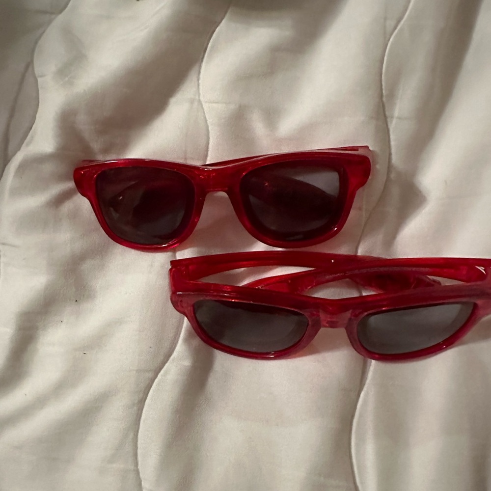 Red Sunglasses Set
